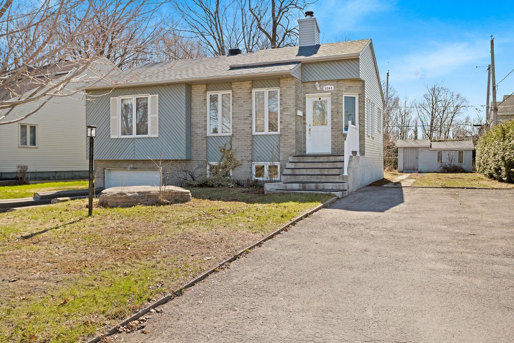 1061 Boul. de Châteauneuf — photo 2