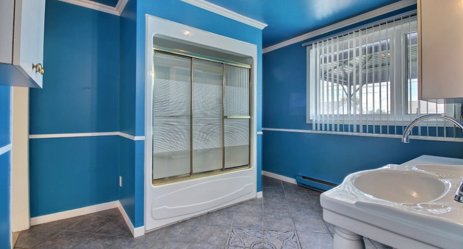 Salle de bains attenante à la CCP