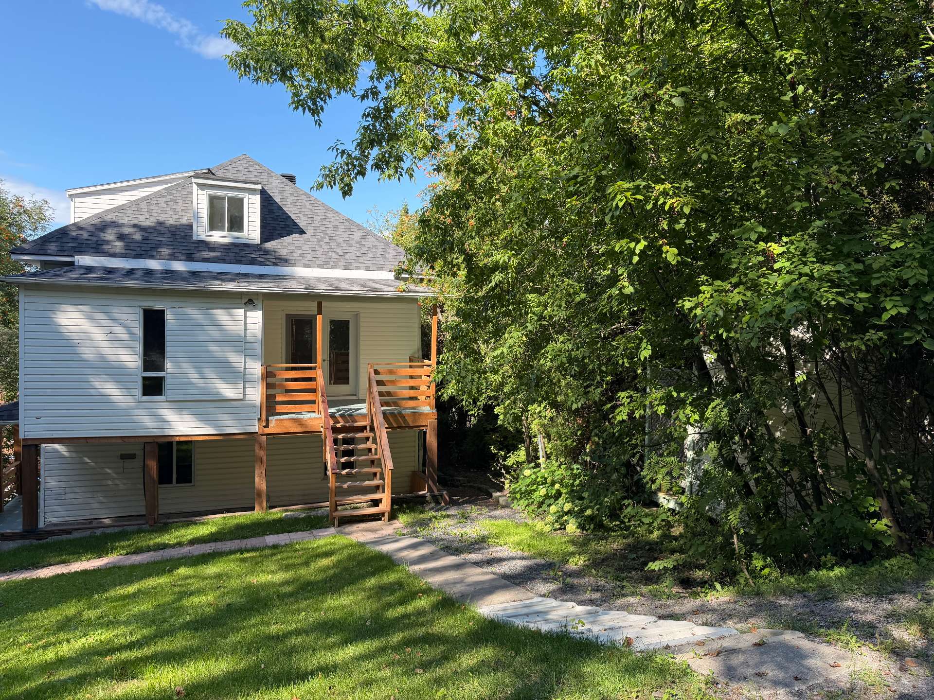 126-128 Rue Price E. — photo 3