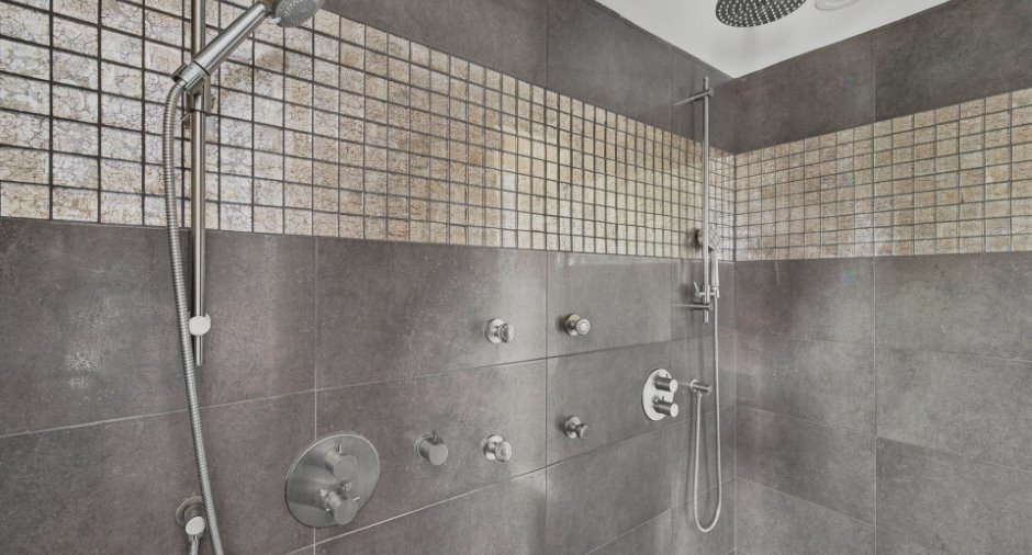 Salle de bains attenante à la CCP