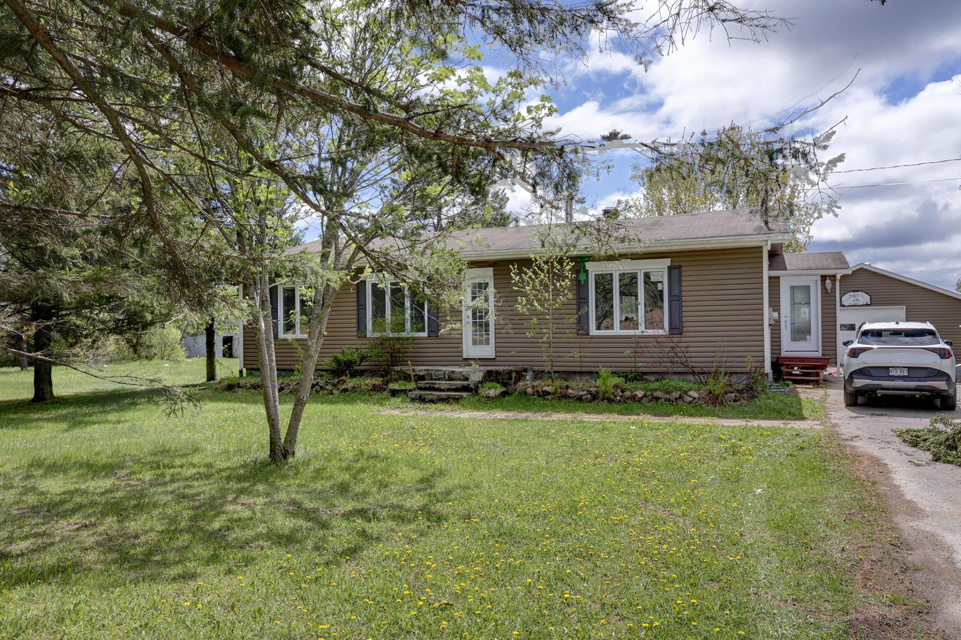 171 Route St-Denys-Garneau — photo 1