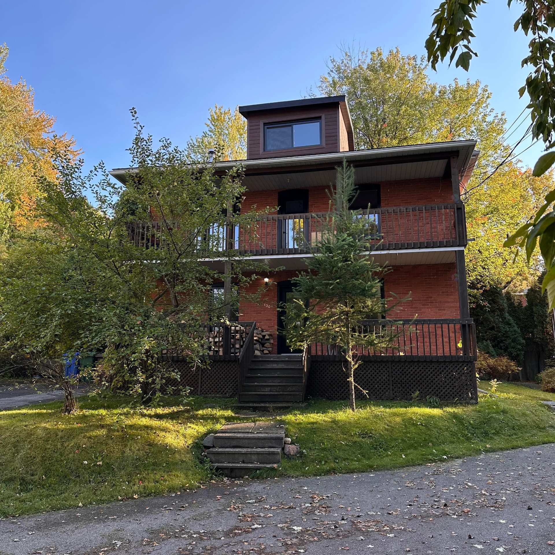 130-132 Rue St-Antoine — photo 1