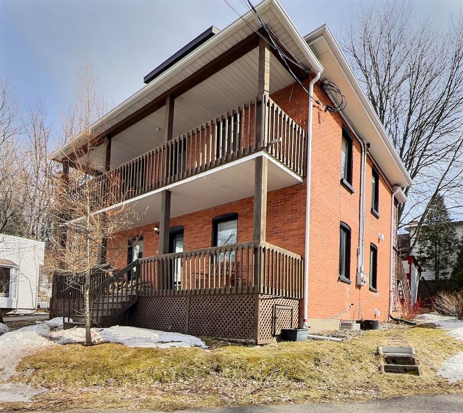 130-132 Rue St-Antoine — photo 2