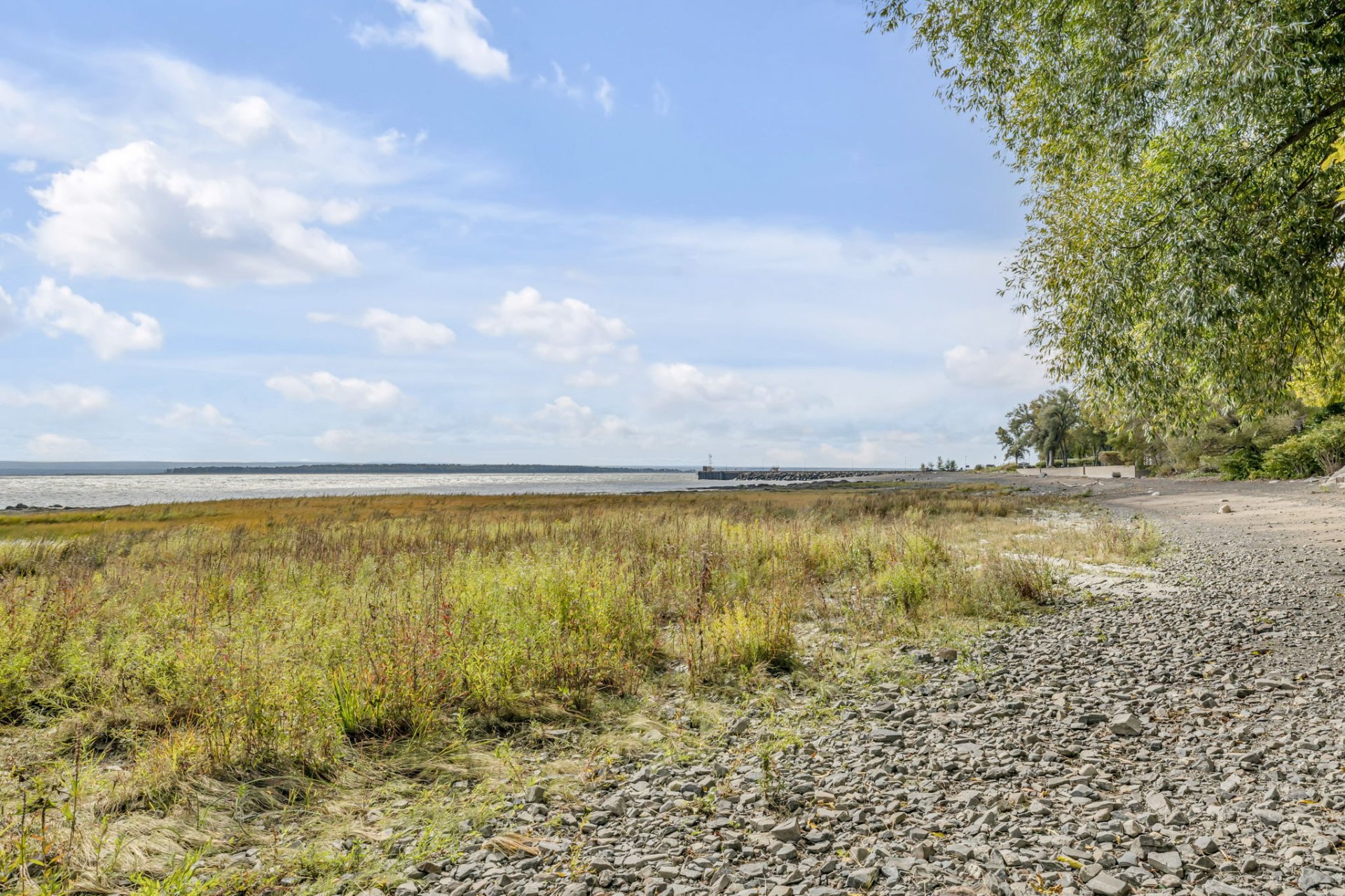 Accès au plan d'eau