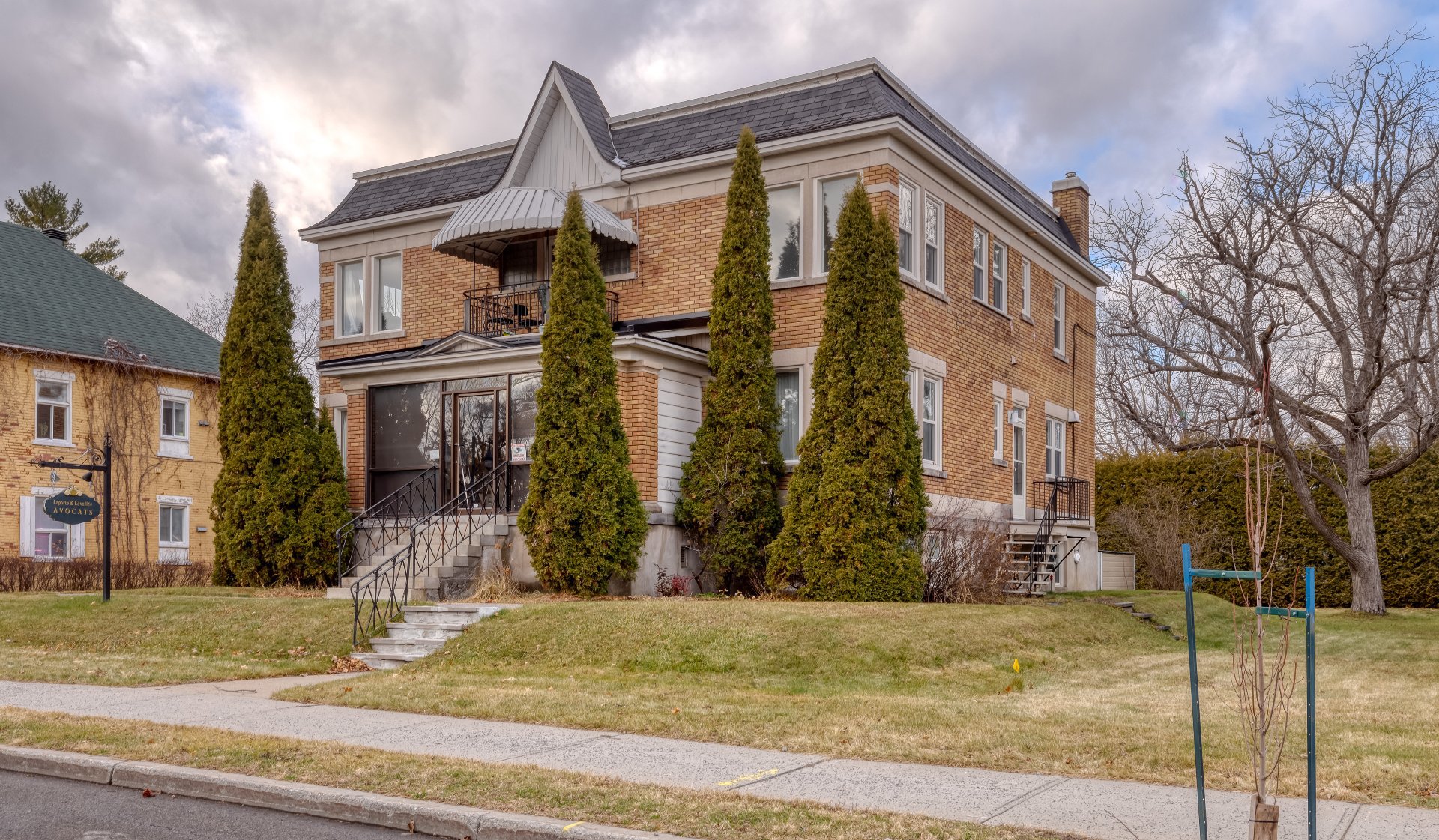 896-900 Boul. Manseau — photo 1