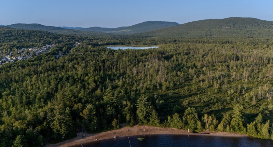 Accès au plan d'eau