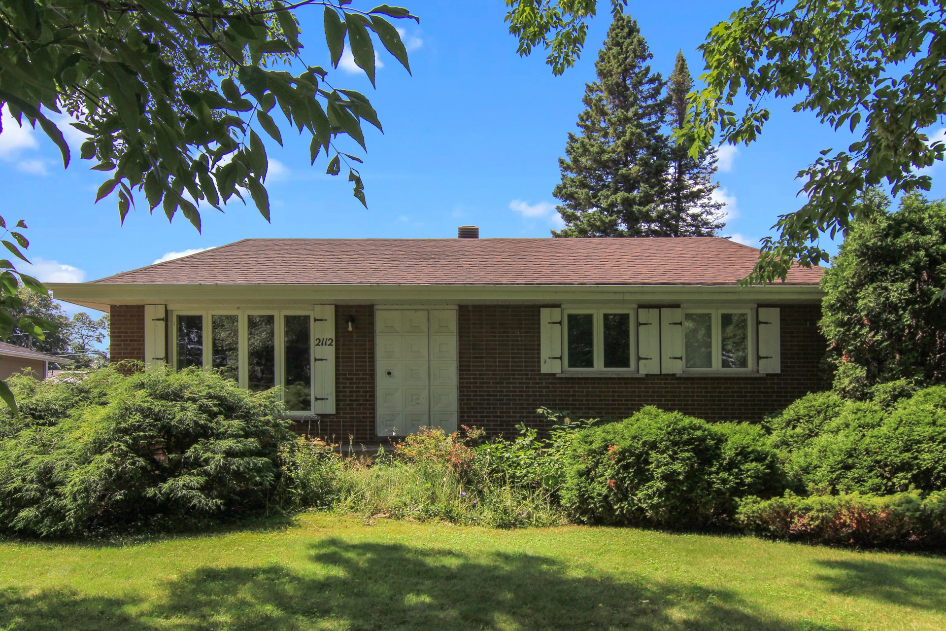 2112 Rue St-Albert — photo 1