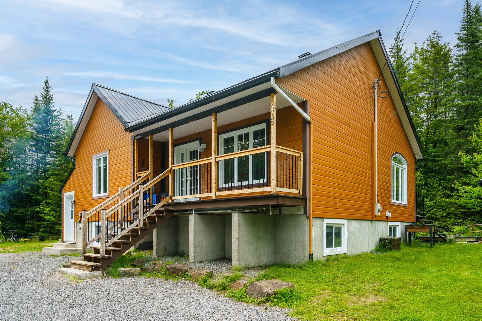 475 Ch. du Hibou — photo 1