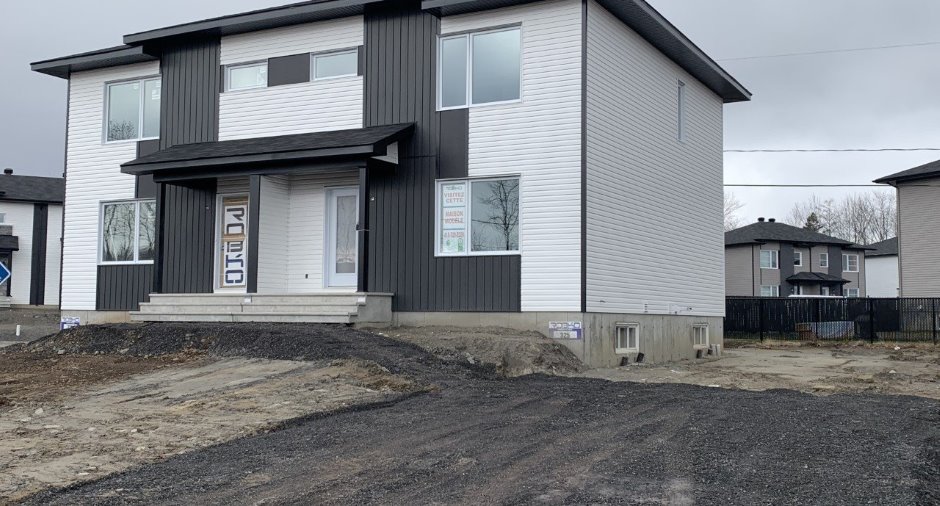 Maison à étages à vendre à Boischatel, 5737 Rue Dugal