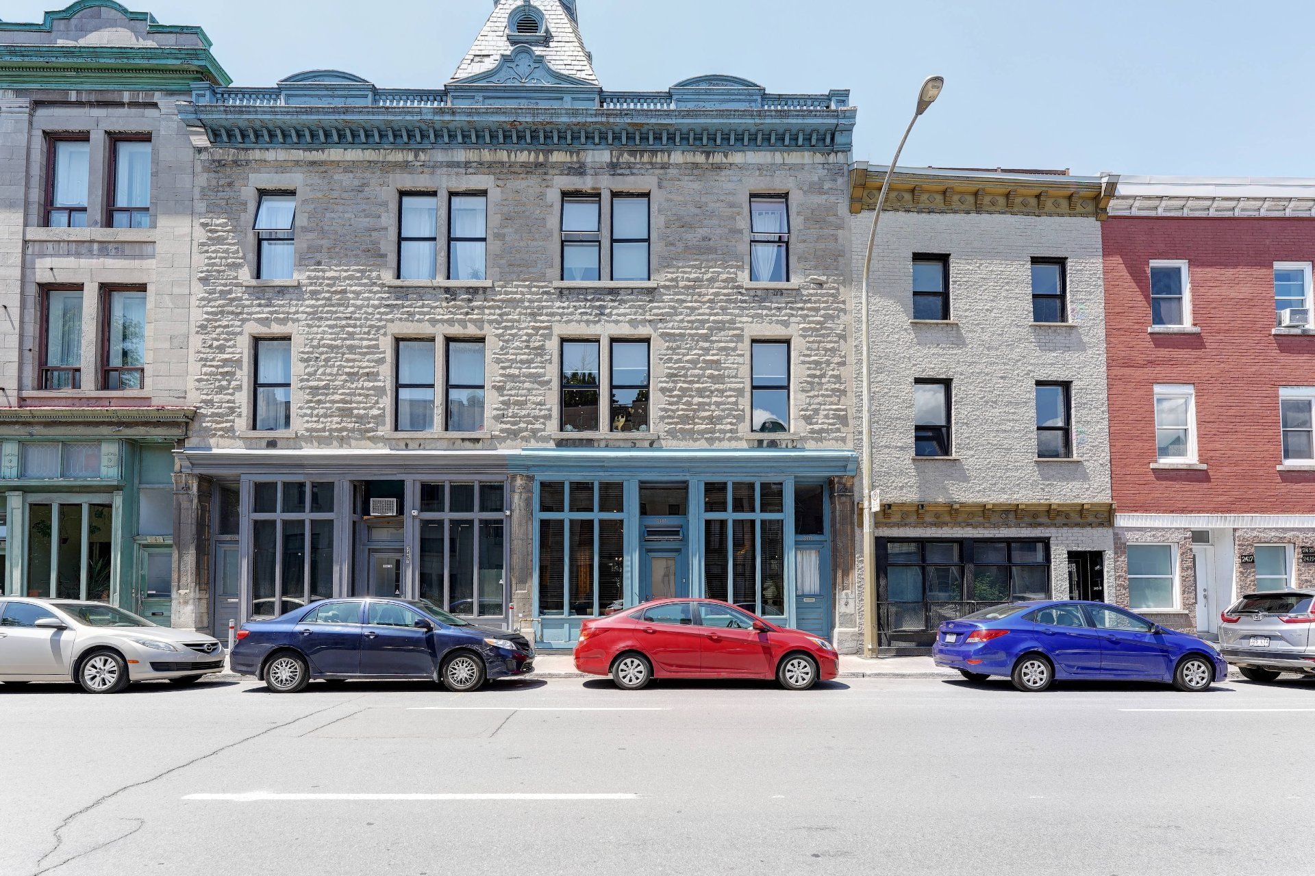 2409Z-2411Z Rue Ste-Catherine E. — photo 1