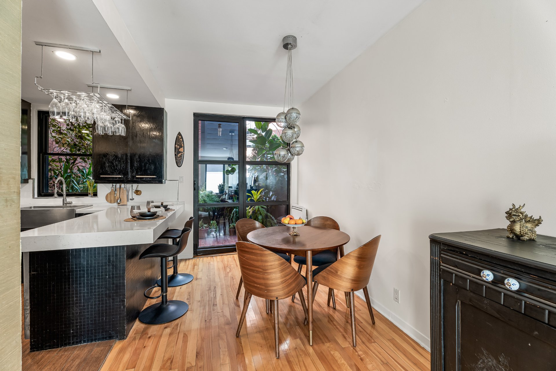 4215 Rue St-Christophe — photo 3