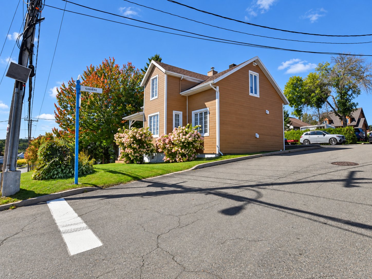3507 Av. Royale — photo 2