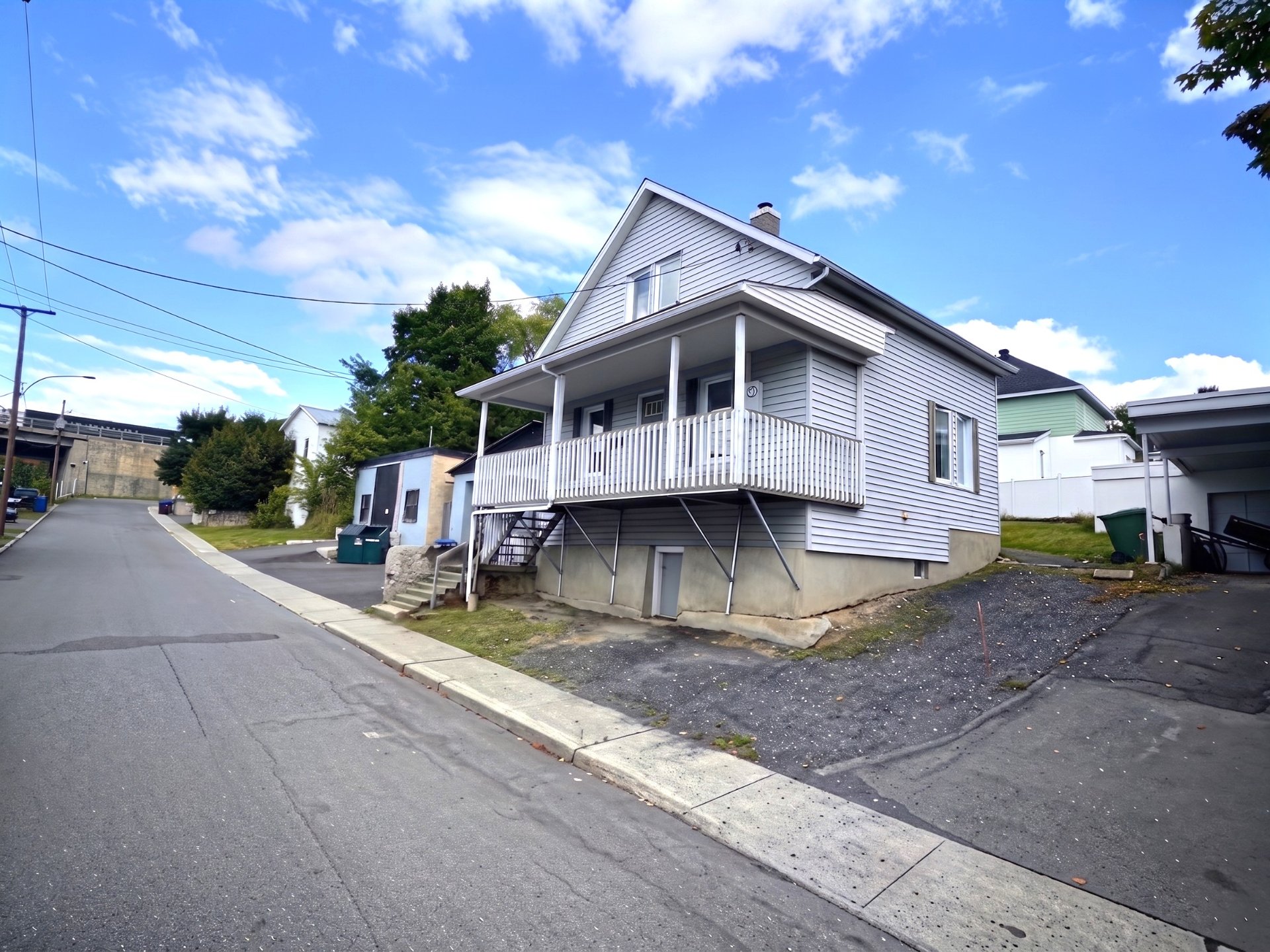 300 121e Rue — photo 1