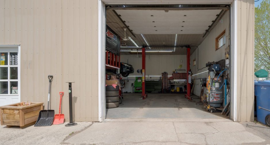 Garage