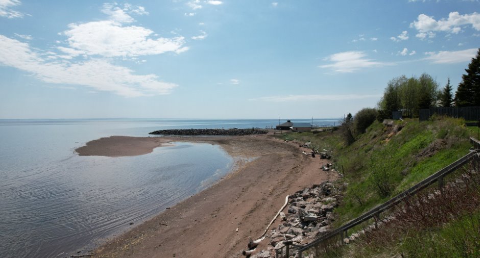 Accès au plan d'eau