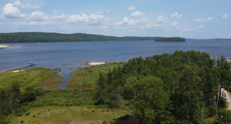 Vue sur l'eau