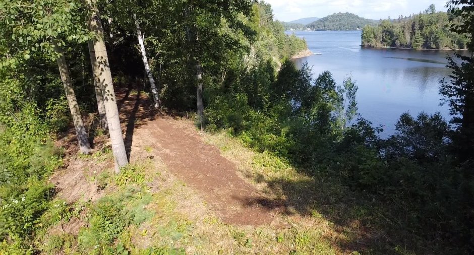 Vue sur l'eau