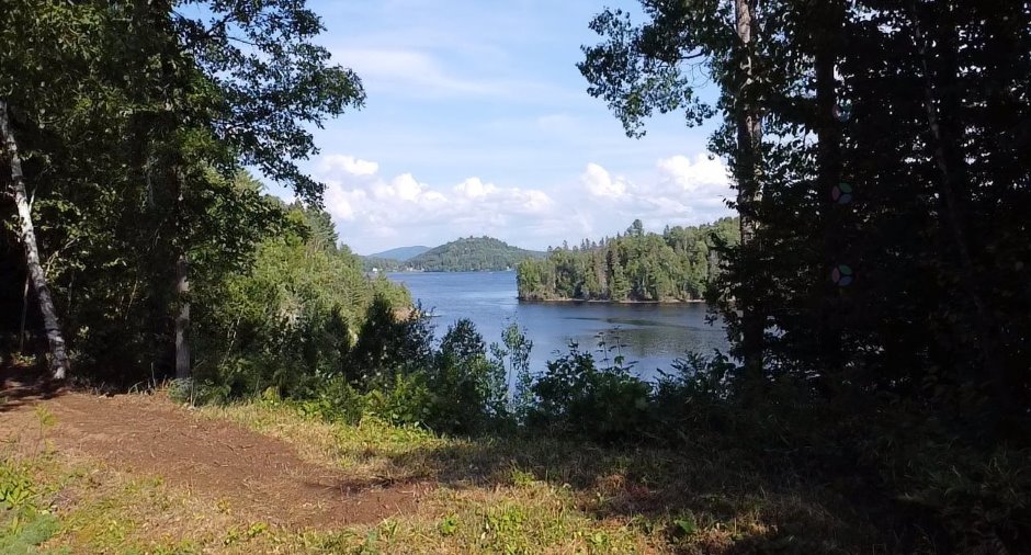Vue sur l'eau