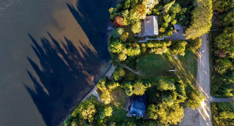 Accès au plan d'eau