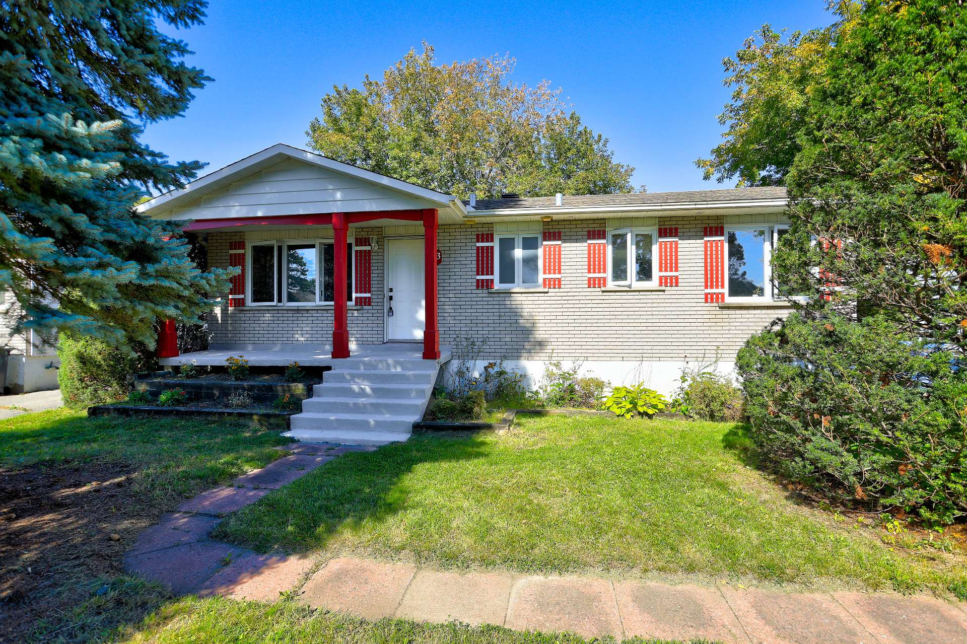 53 Rue Cloutier — photo 1