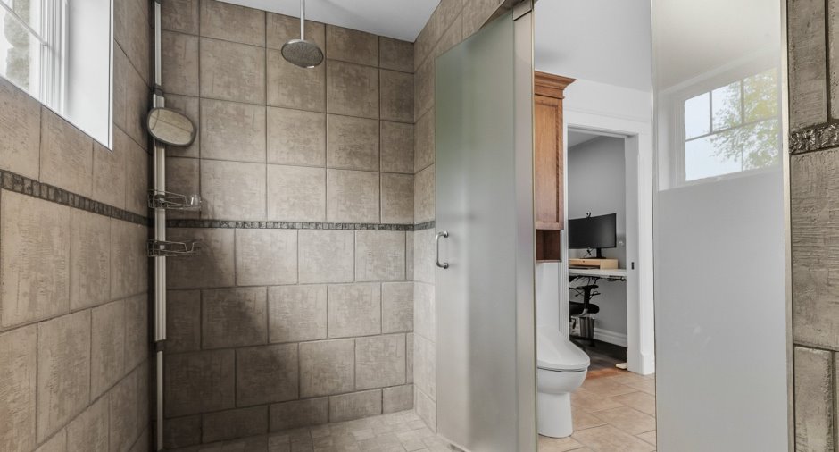 Salle de bains attenante à la CCP