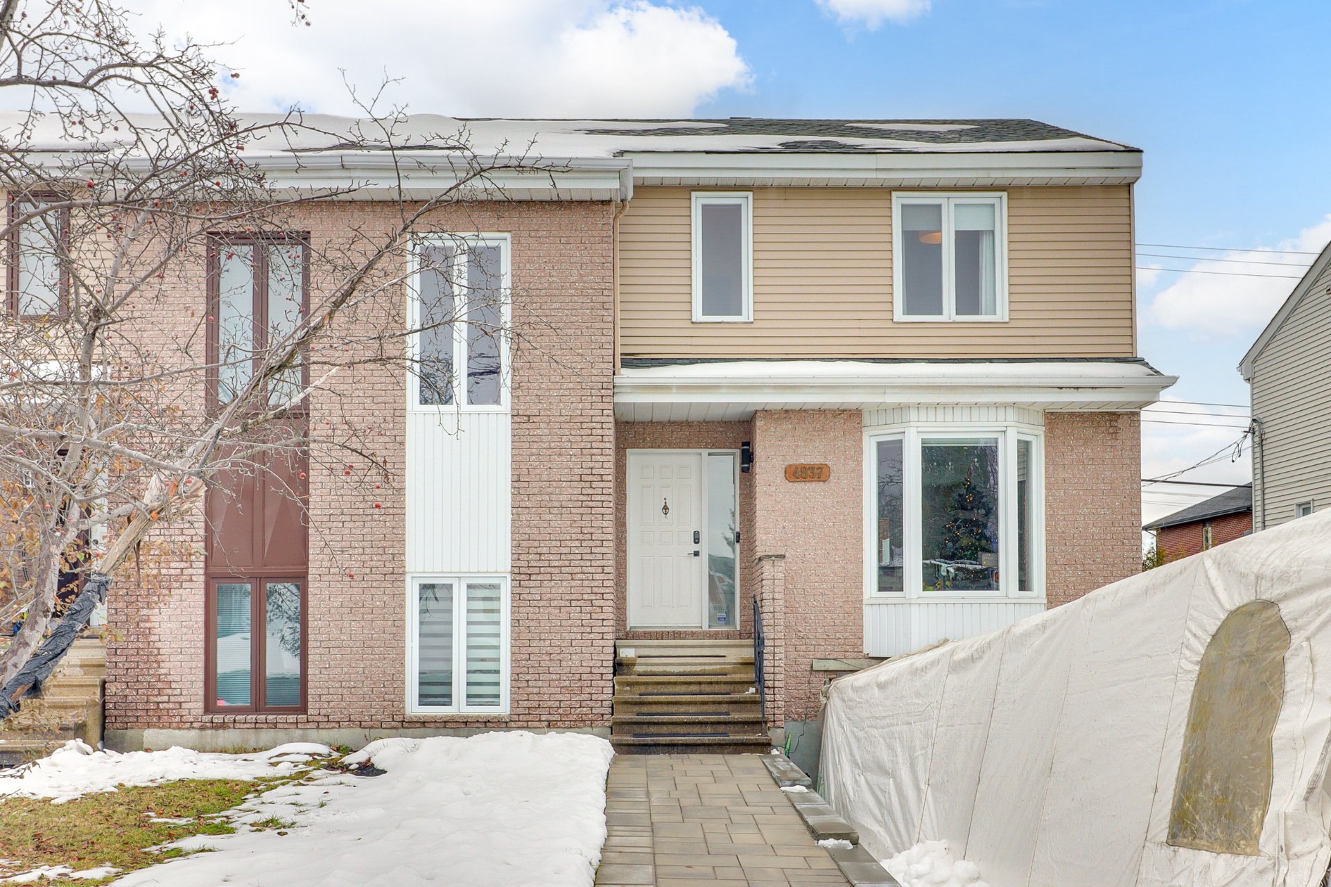 Maison à étages à vendre, Chomedey