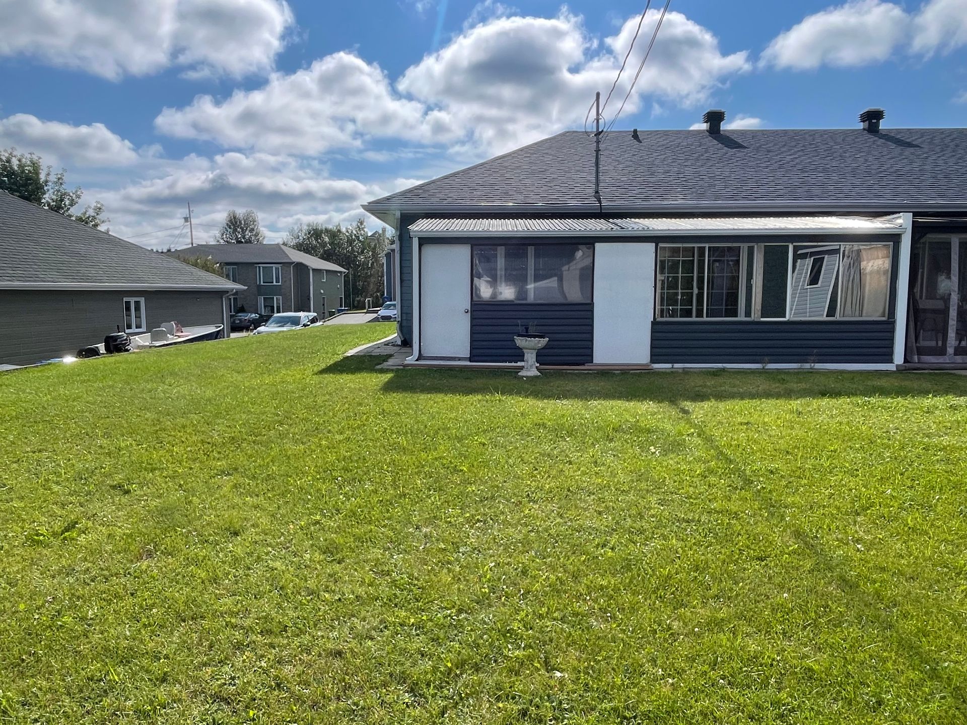 854 Av. des Noisetiers — photo 3