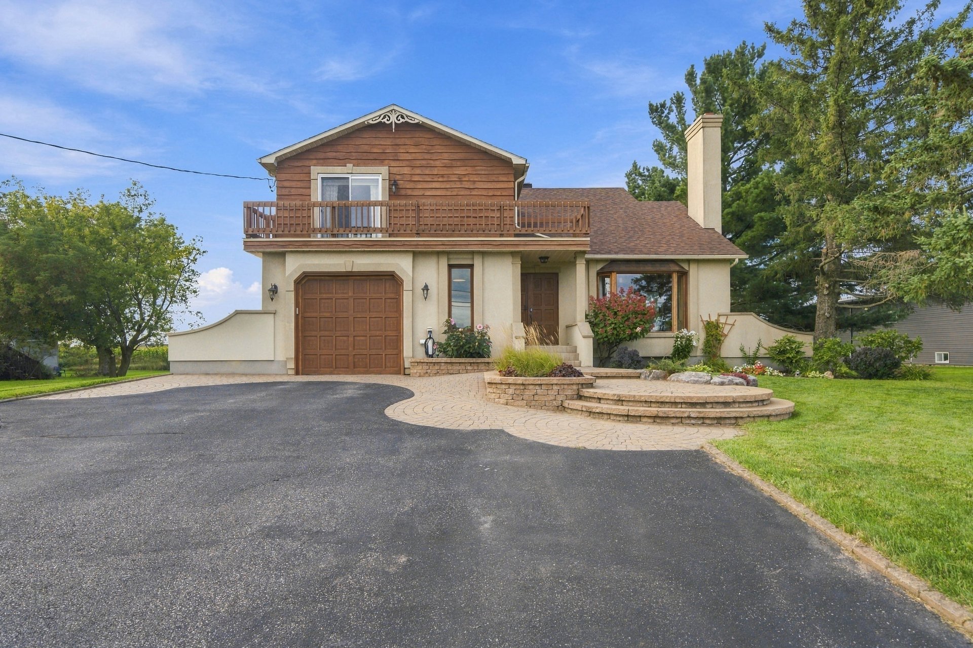 2267 Rue Notre-Dame O. — photo 1