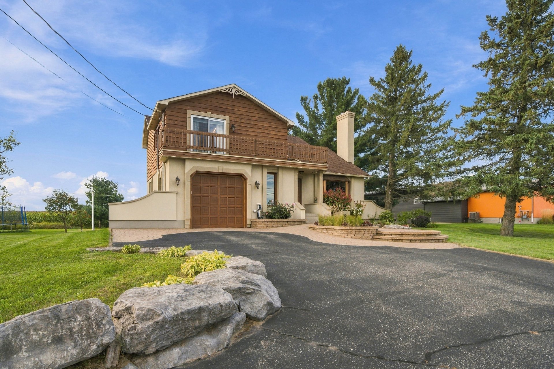 2267 Rue Notre-Dame O. — photo 3