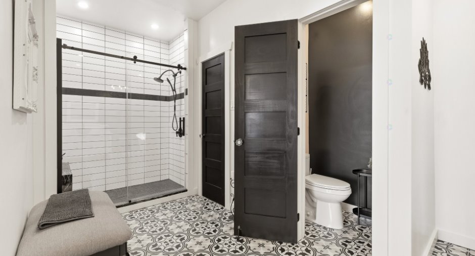 Salle de bains attenante à la CCP