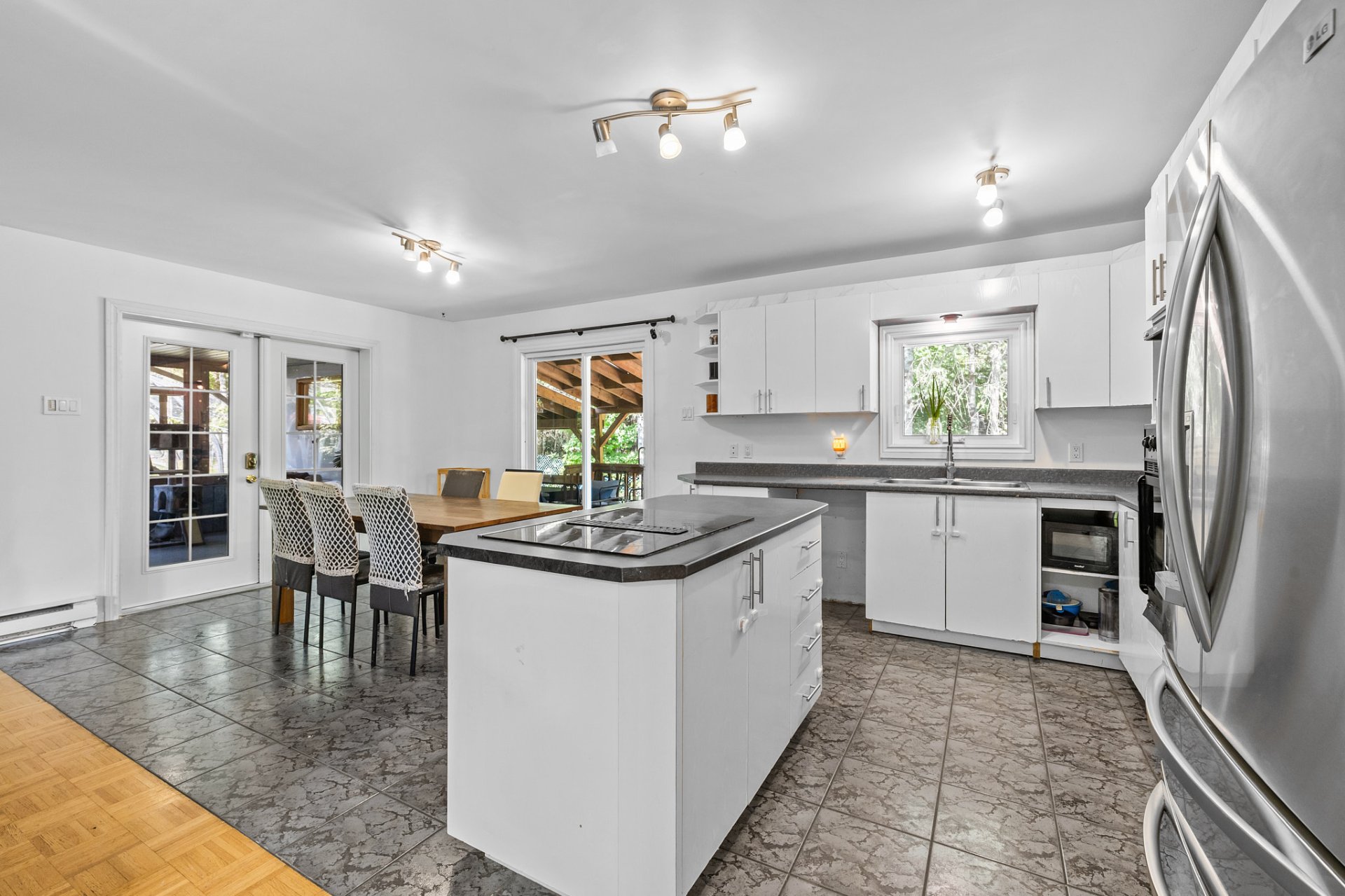 181 Rue Jacinthe — photo 2
