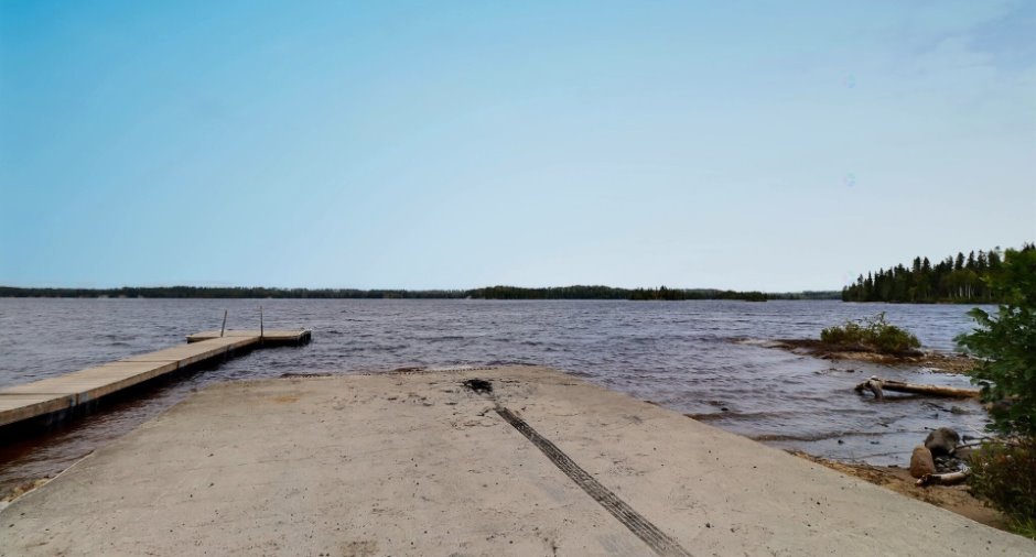 Accès au plan d'eau