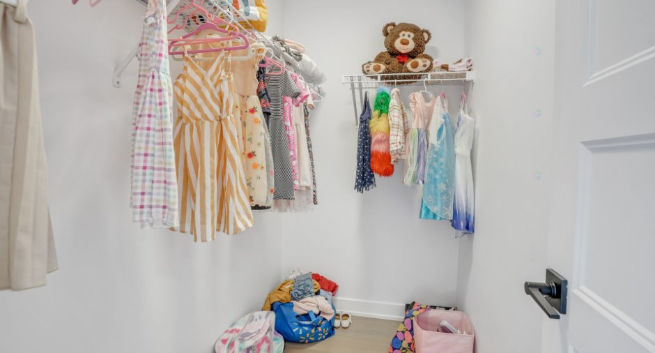 Walk-in closet
