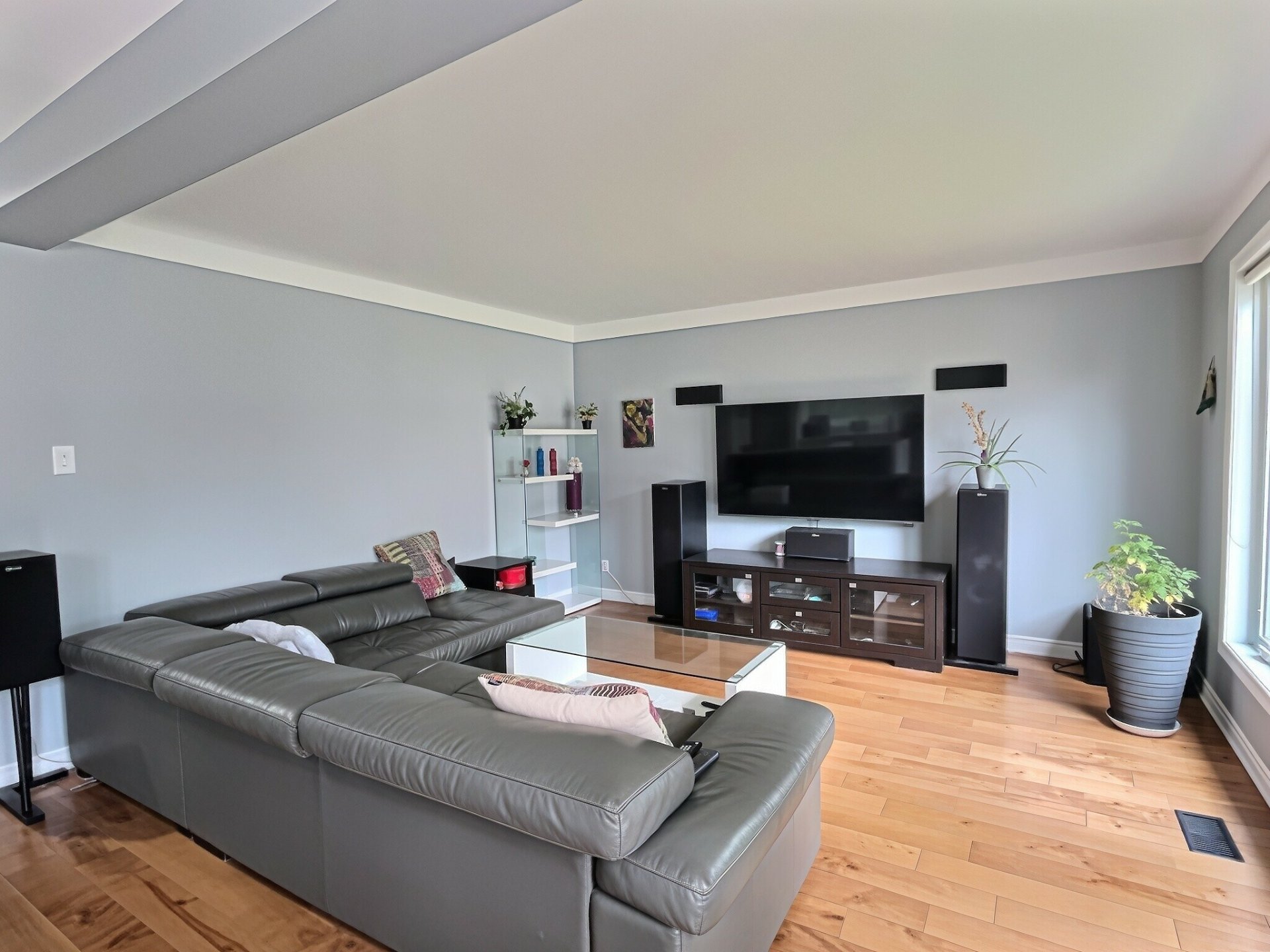 40 Ch. Cochrane — photo 3