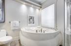 Salle de bains attenante à la CCP
