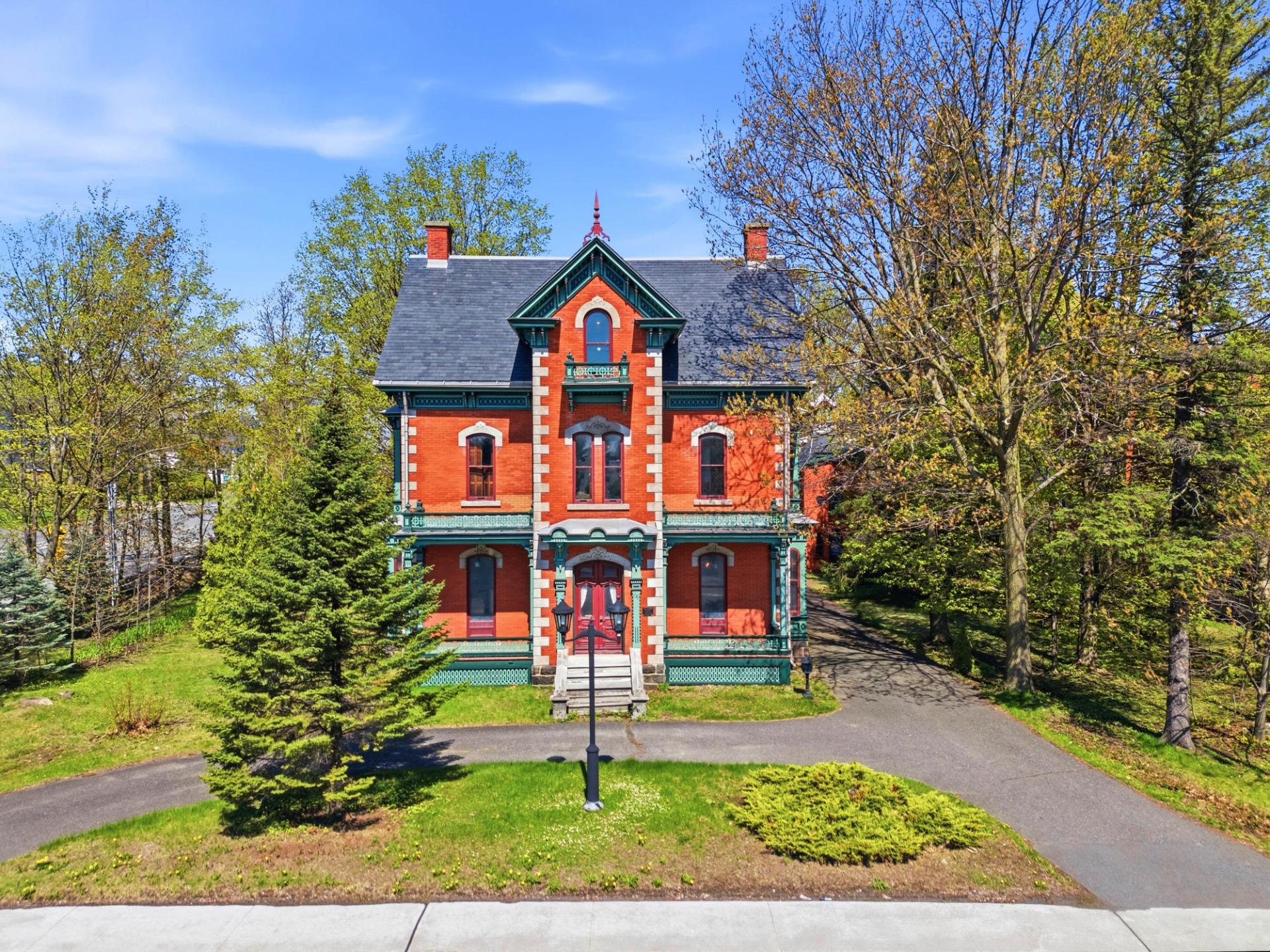131 Rue St-Georges — photo 2