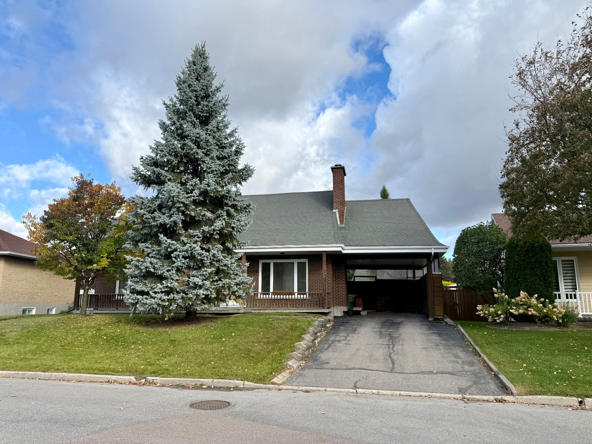 629 Rue Balzac — photo 1