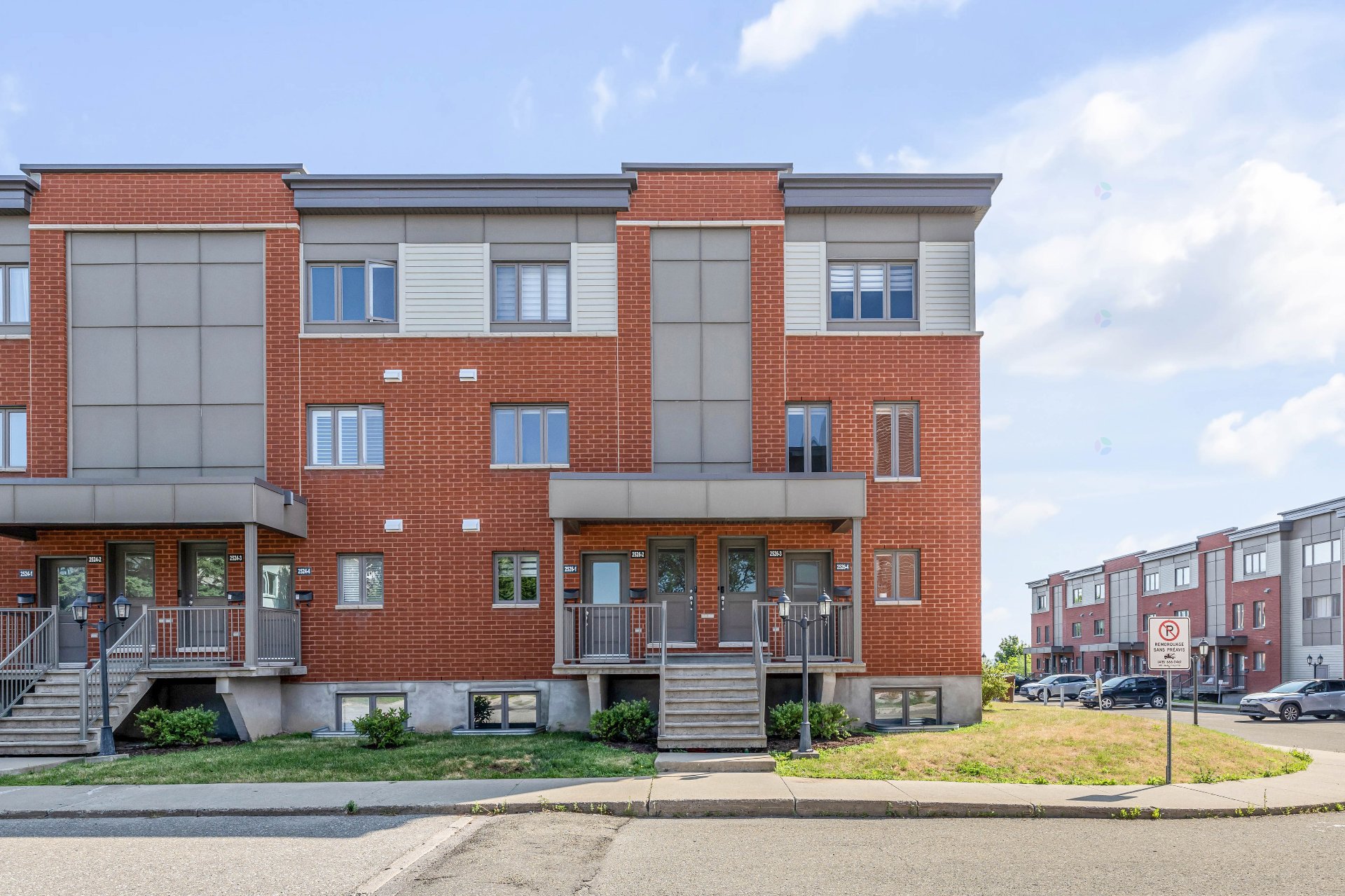 2526 Av. Charles-De Foucauld (#2) — photo 2