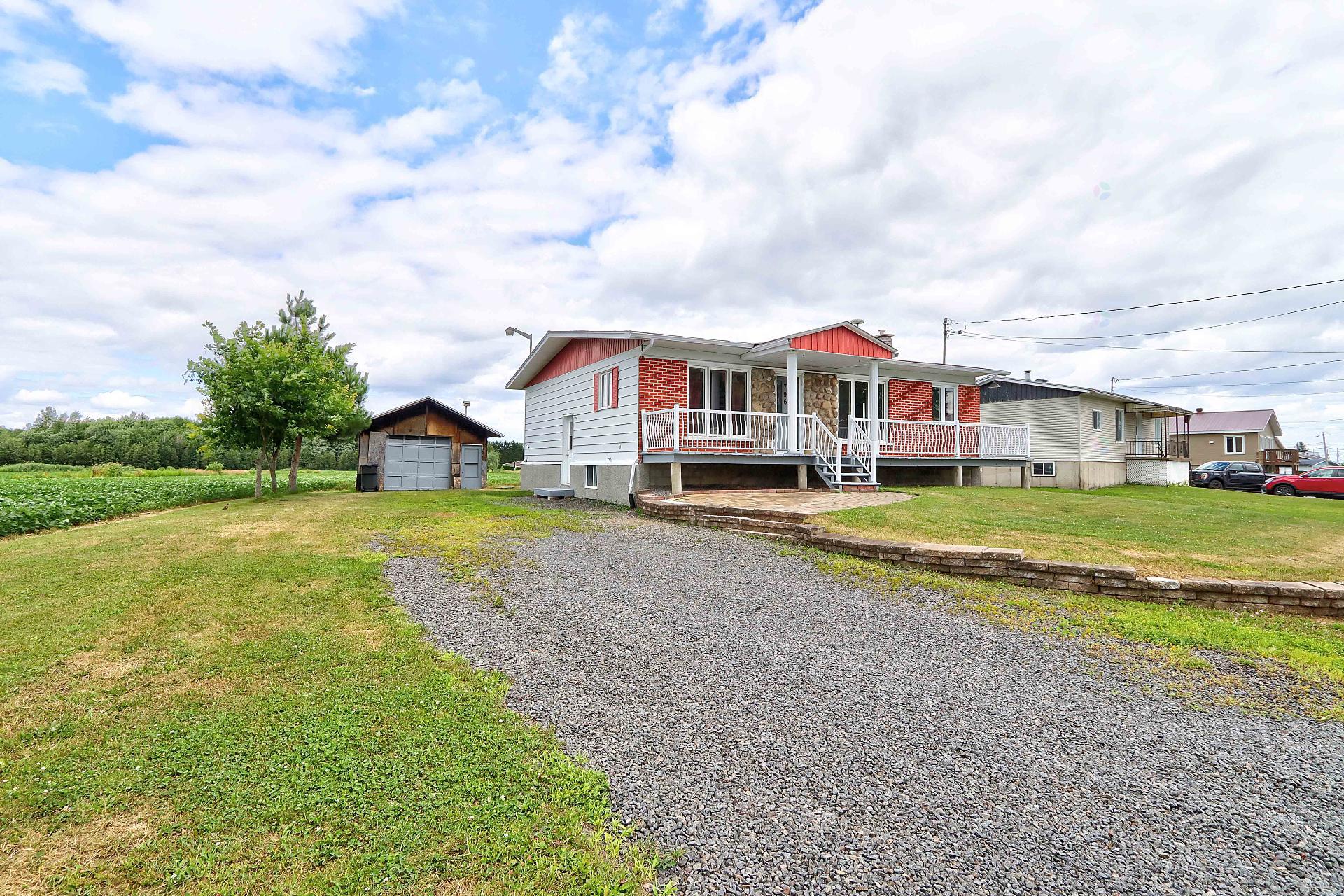 796 Ch. de la Rivière-du-Loup — photo 2