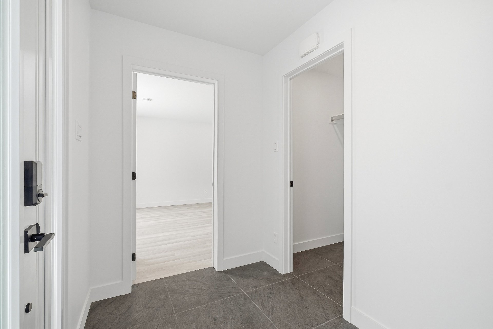 590 Rue Ste-Hélène — photo 2