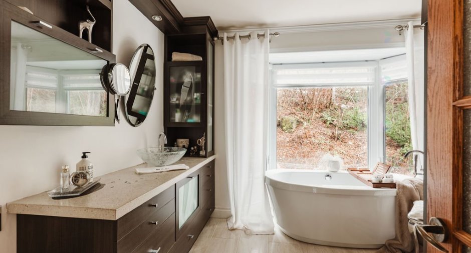 Ensuite bathroom