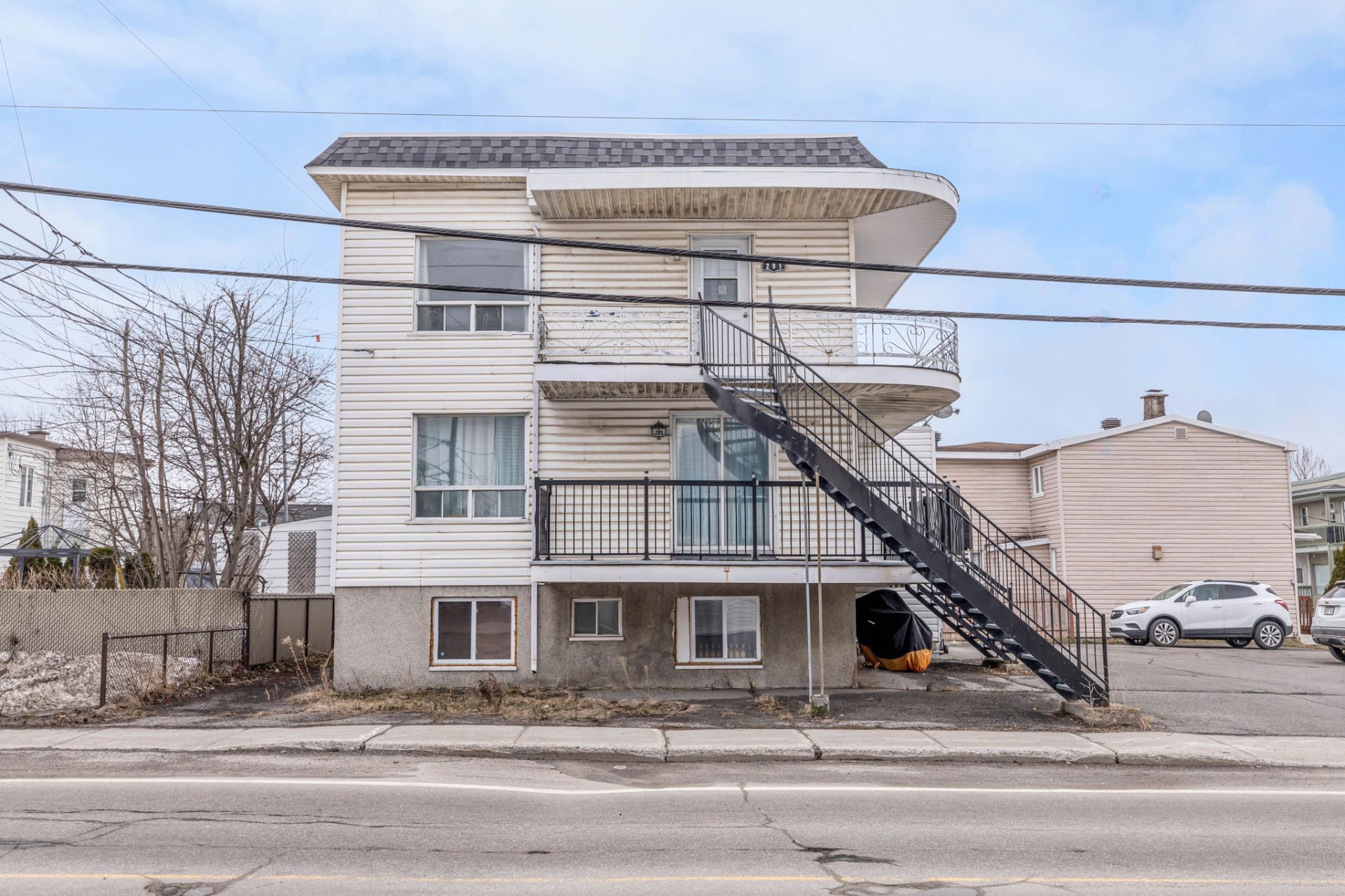 287-291 Rue Beaucage — photo 2