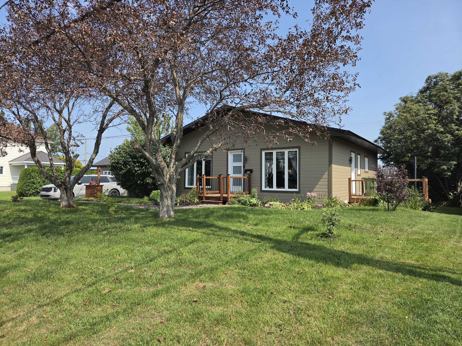 1075 Av. Benoît-Quimper — photo 1