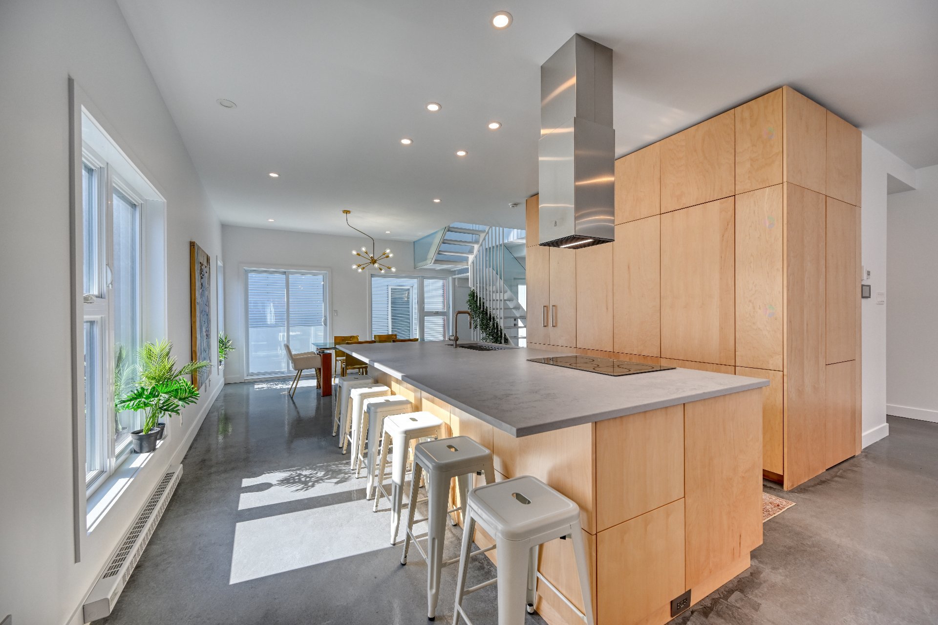 4530 Rue Poitevin — photo 2