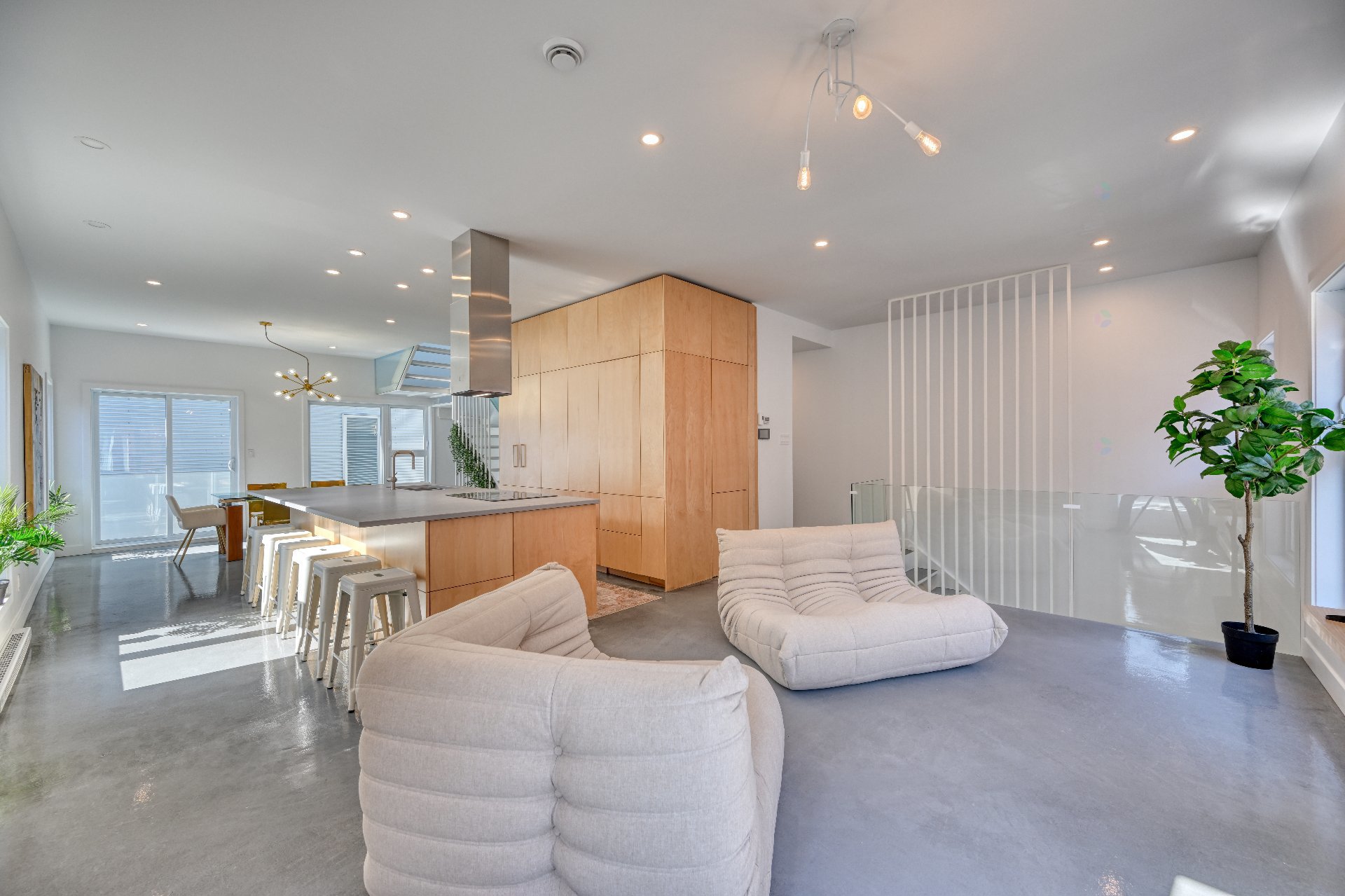 4530 Rue Poitevin — photo 3