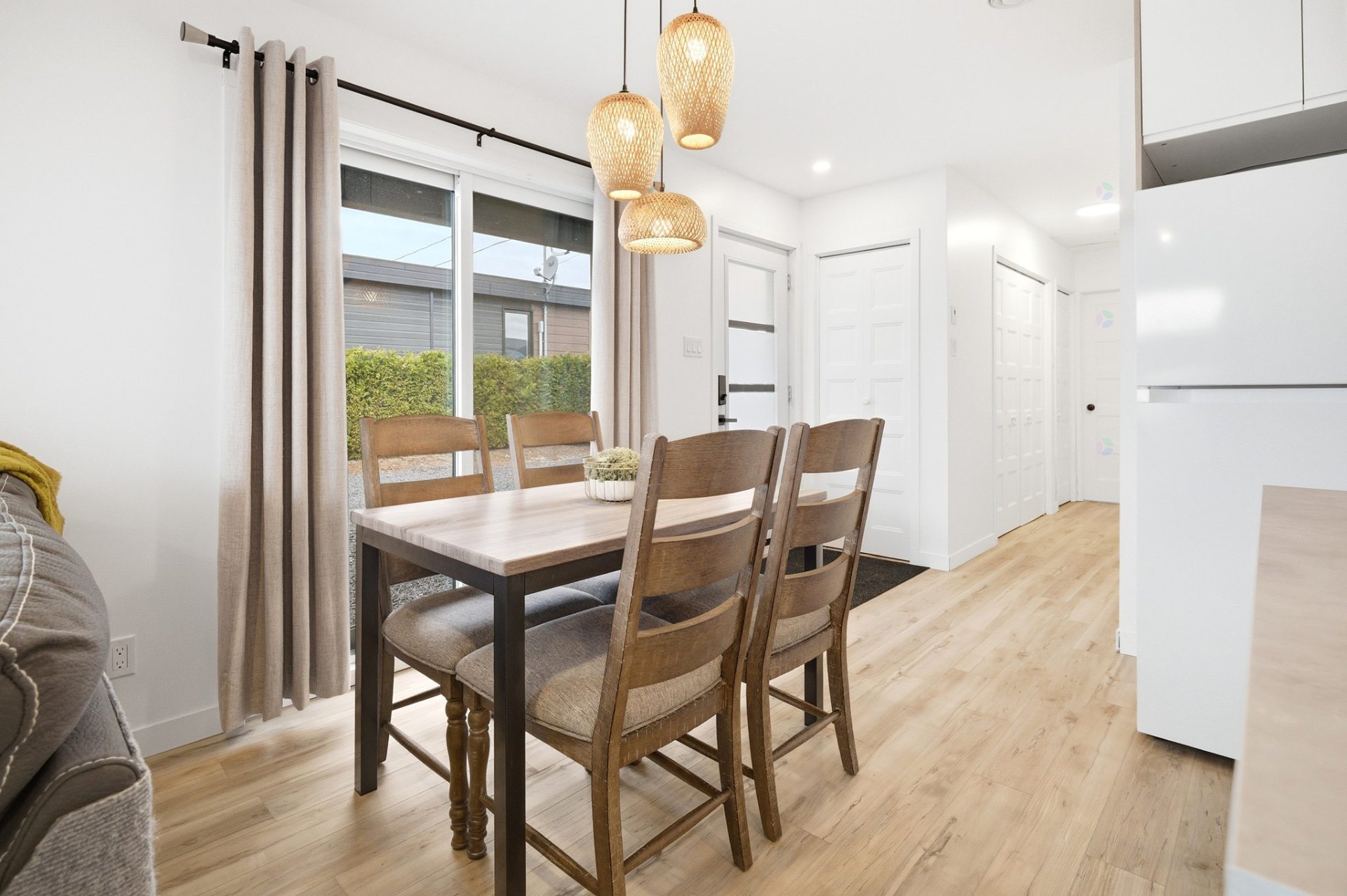 814 Av. de la Florida E. — photo 3