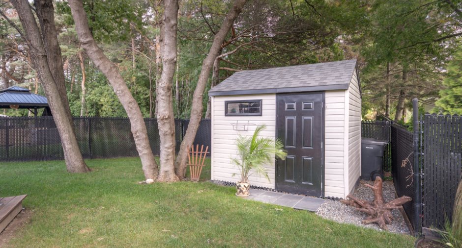 Shed