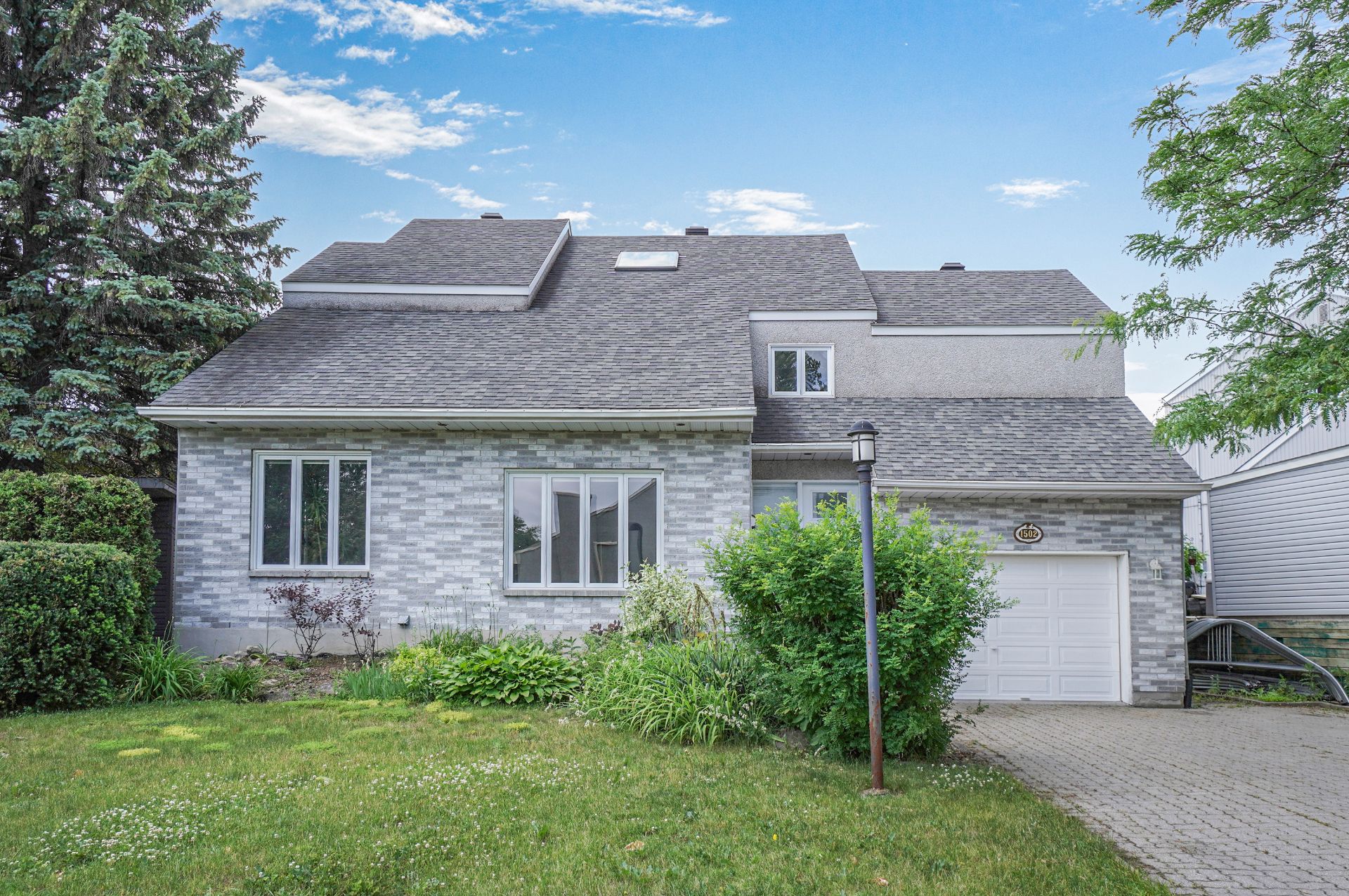 Two or more storey for sale, Boisbriand