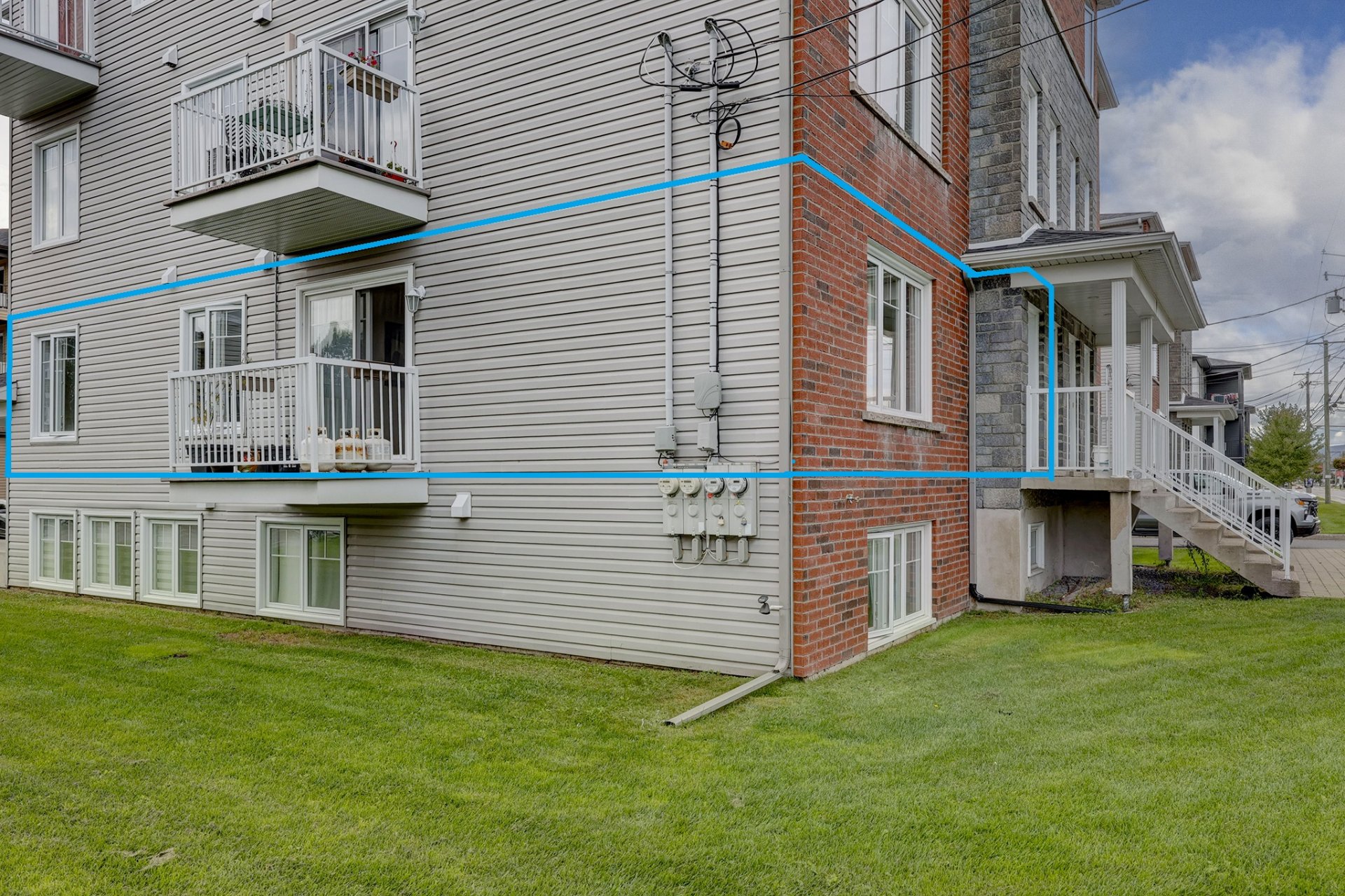 1239 Boul. Pie-XI N. (#3) — photo 2
