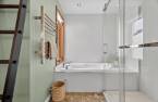 Salle de bains attenante à la CCP